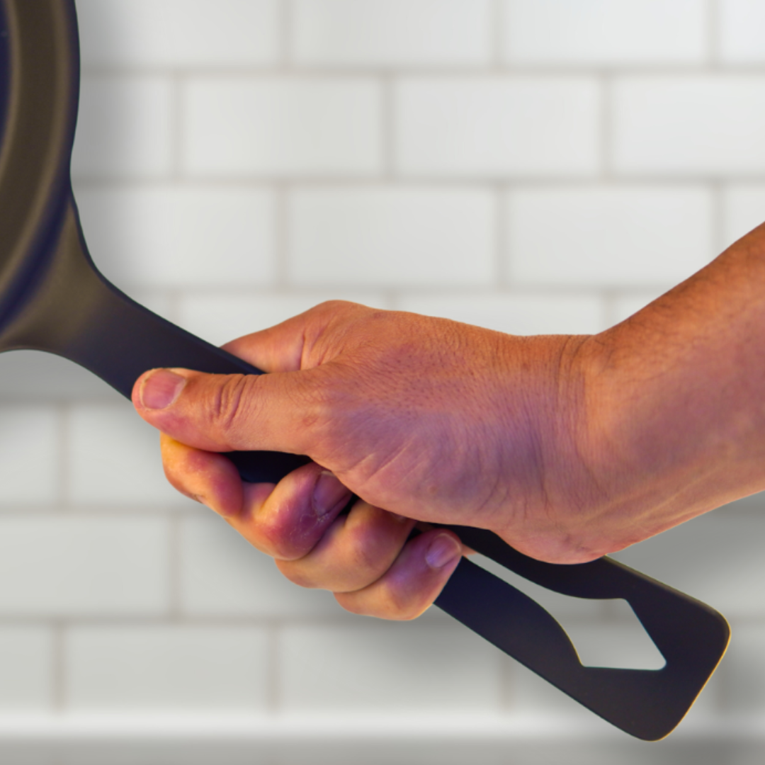 Holding handle square.png__PID:c6d6b100-9827-475c-8df8-ff16381835ab