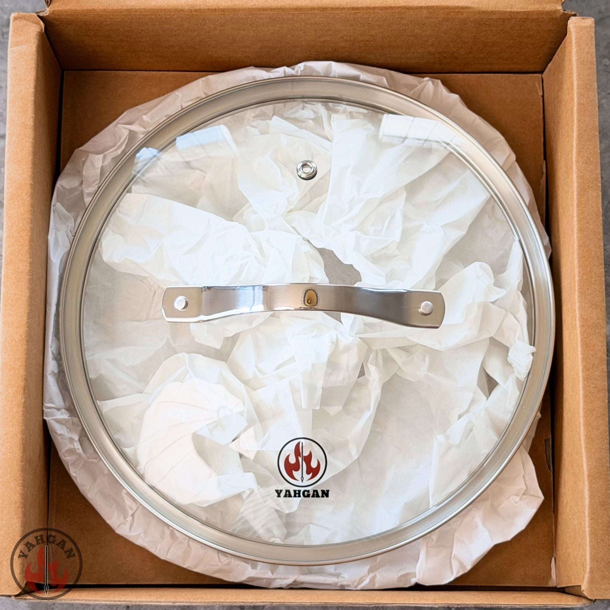 Yahgan tempered glass lid 26cm unboxed — stainless steel handle and steam vent, arrives in branded Yahgan packaging